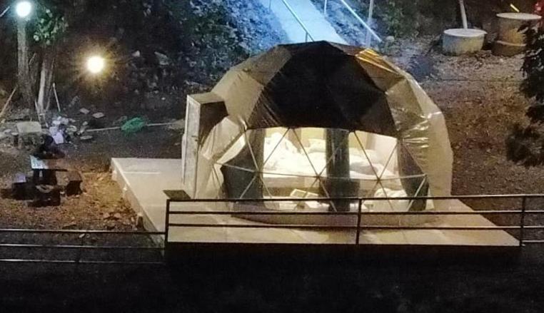 Gunung Medan Glamping & Cafe Hotel Kangar Exterior foto