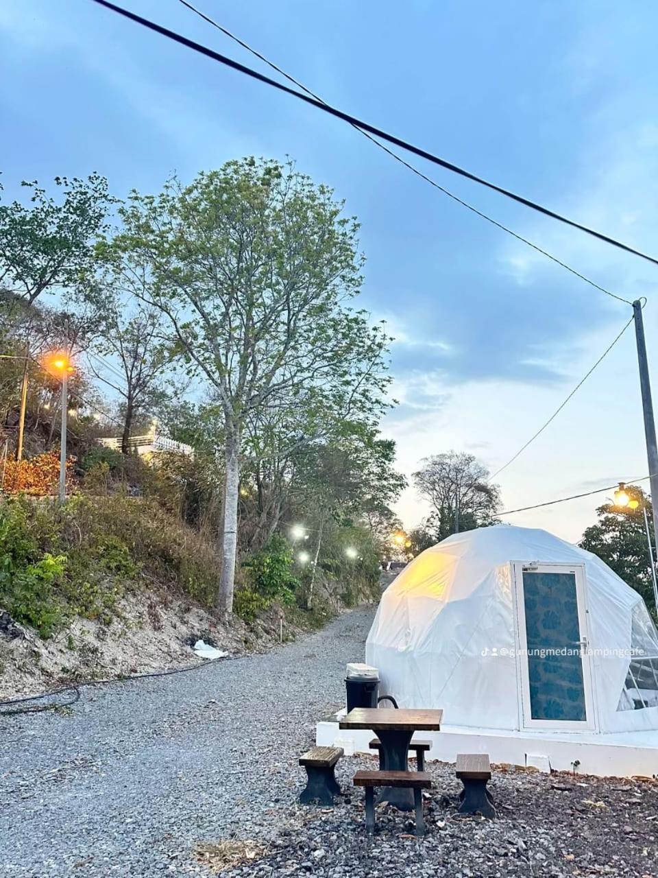Gunung Medan Glamping & Cafe Hotel Kangar Exterior foto