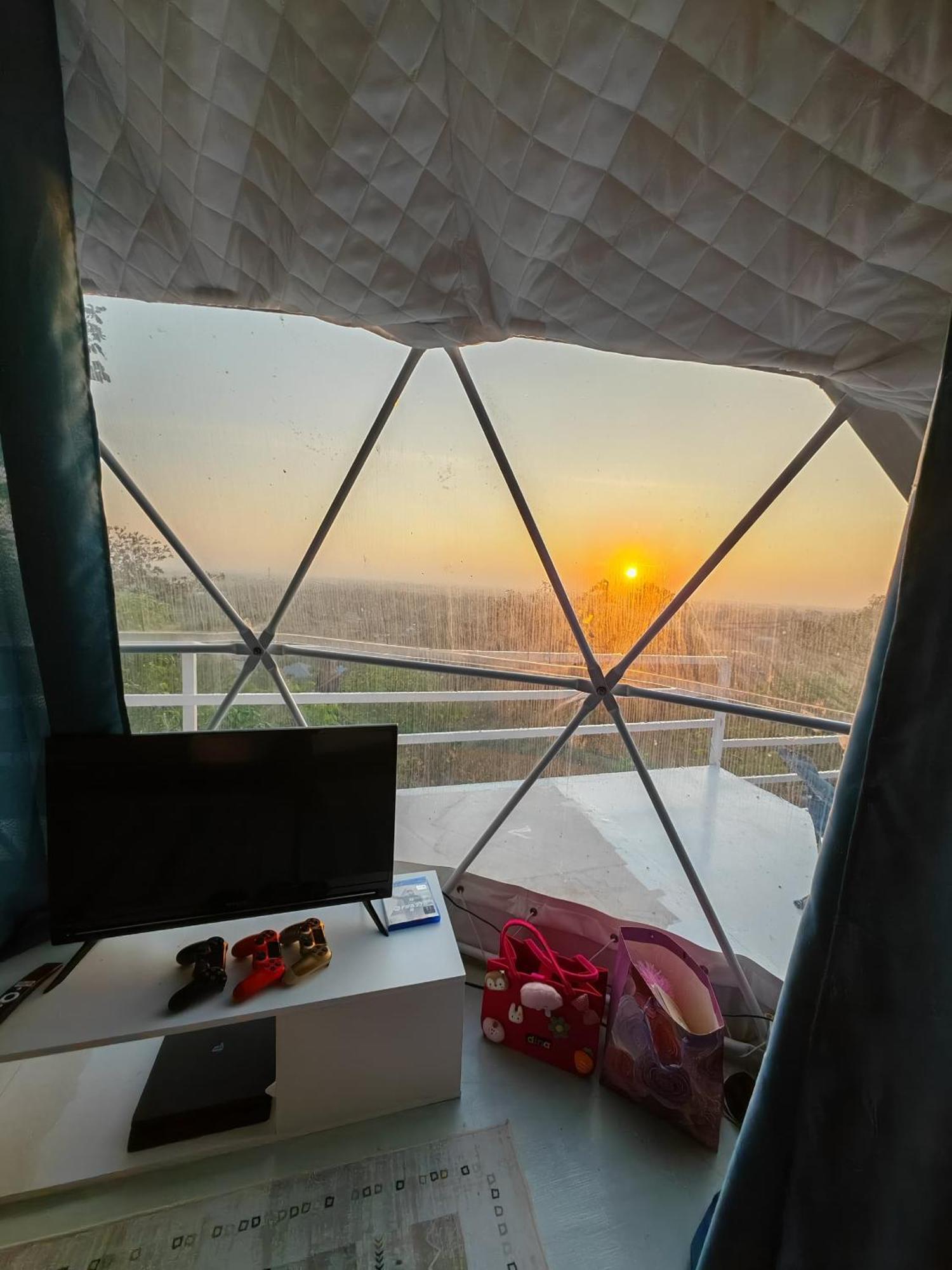 Gunung Medan Glamping & Cafe Hotel Kangar Exterior foto