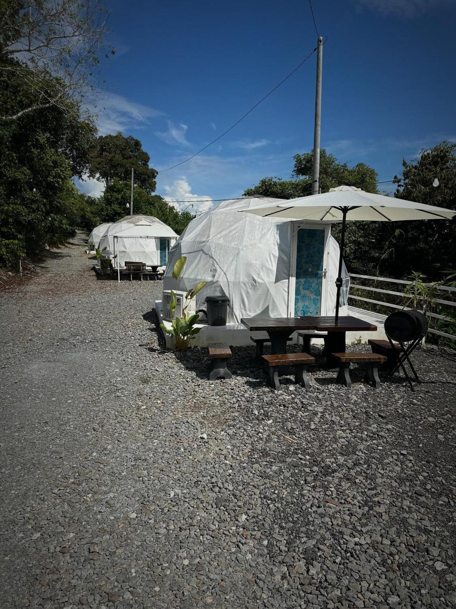 Gunung Medan Glamping & Cafe Hotel Kangar Exterior foto